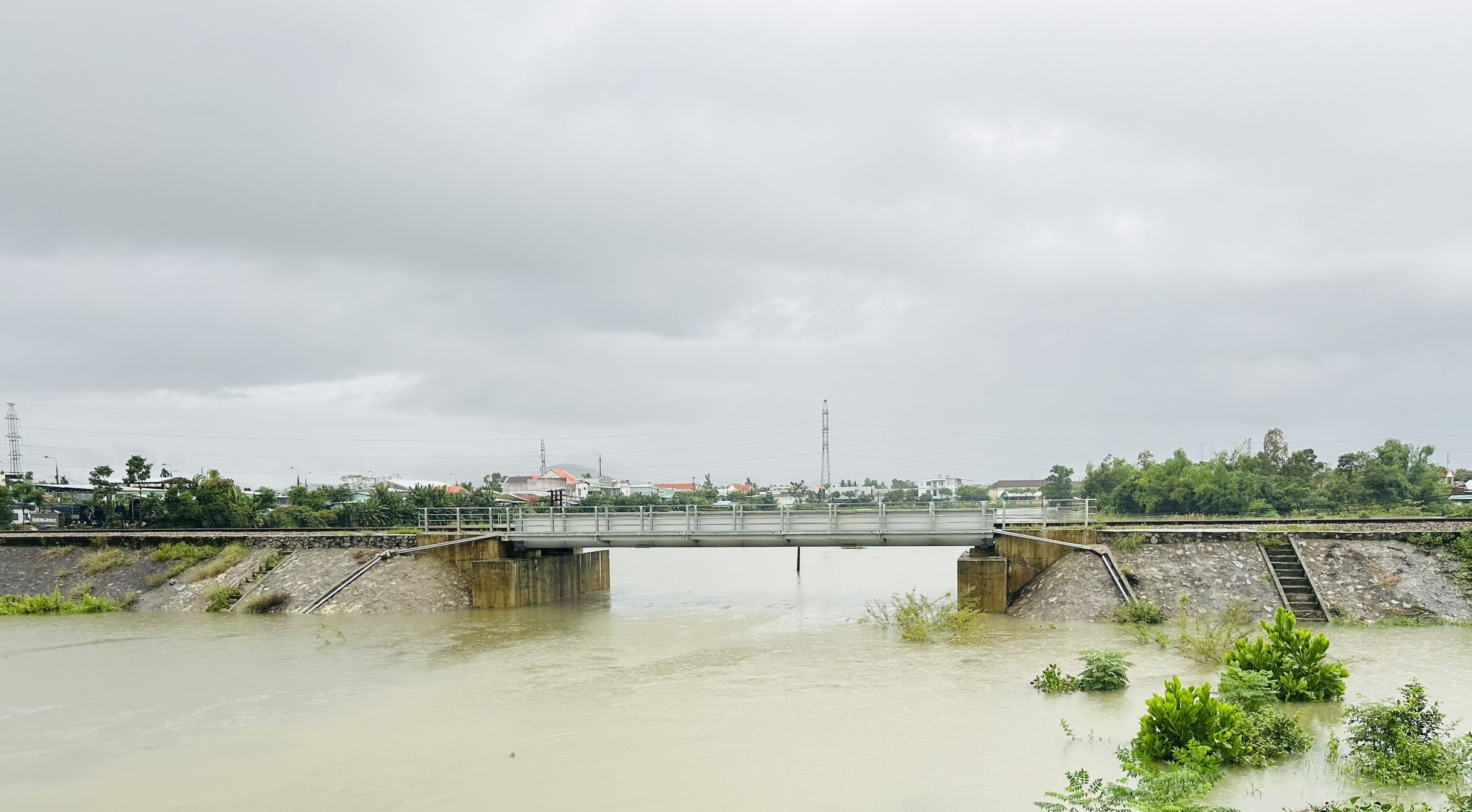 Dân sinh - Quảng Nam: Nhiều thiệt hại do mưa lũ gây ra (Hình 2).