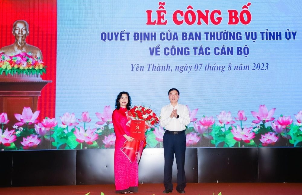 cong bo quyet dinh bo nhiem bi thu huyen uy yen thanh