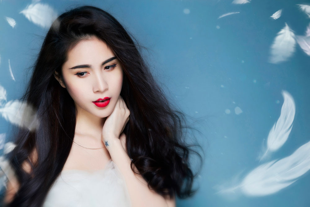 Thủy Tiên, Ưng Hoàng Phúc, Ngọc Quyên chia sẻ đầu năm mới 2018 - Hình 1