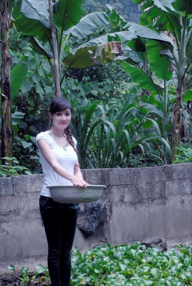 Những Hoa hậu từng làm giúp việc, bưng bê để kiếm sống - Hình 13