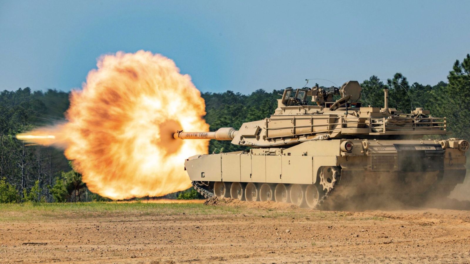 Xe tăng M1A1 Abrams “gục ngã” vì đạn thông minh Krasnopol của Nga