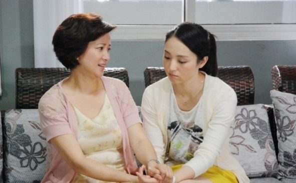 Tâm sự - Tôi phải làm sao để con gái chấp nhận việc mẹ tái hôn?