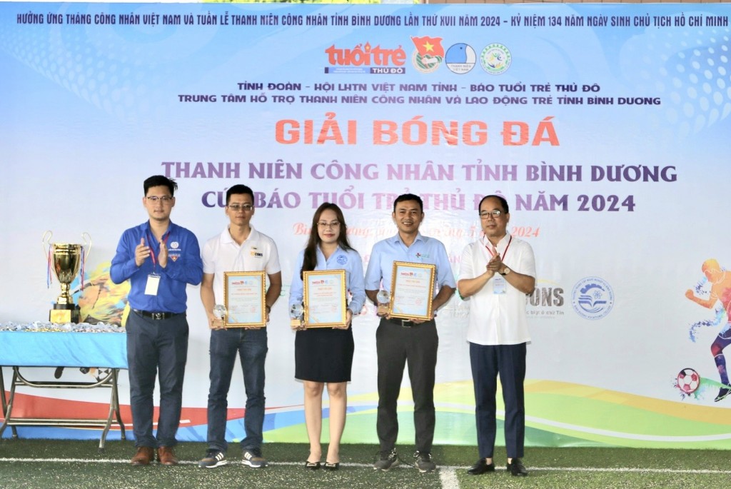 Thể thao - Khai mạc Giải Bóng đá nam Thanh niên công nhân tỉnh Bình Dương - Cúp báo Tuổi trẻ Thủ đô năm 2024 (Hình 10).