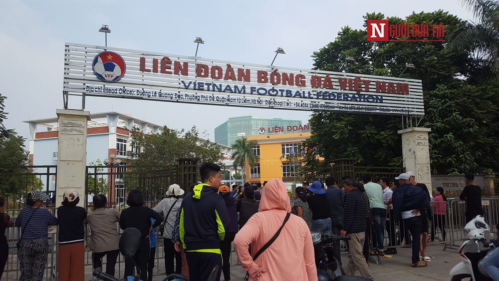 Thể thao - AFF Cup 2018: Vé trận bán kết Việt Nam-Philippines 'bao nhiêu cũng có' trên mạng xã hội (Hình 3).