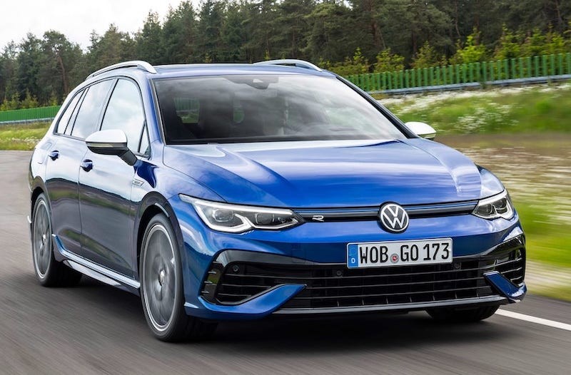 Volkswagen ra mắt thêm biến thể Golf R Wagon 2022: Xe hiệu năng cao mà nội thất rộng bất ngờ