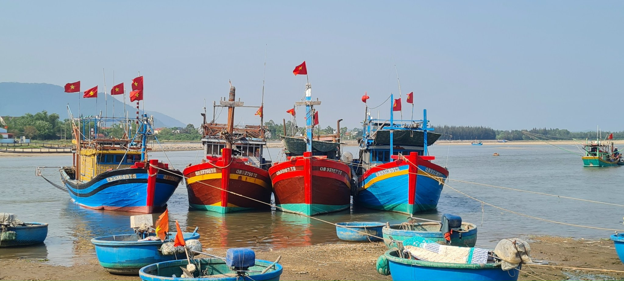 Dân sinh - Ngư dân “điêu đứng” vì thiết bị giám sát hành trình tàu cá trục trặc (Hình 2).