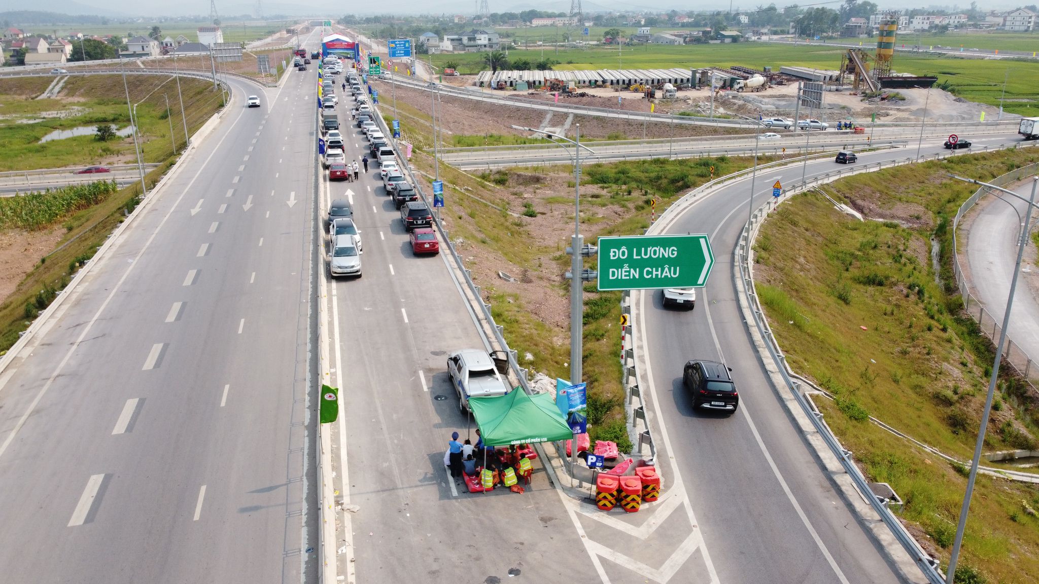 Sự kiện - Cao tốc Bắc – Nam: “Cánh cửa” thu hút đầu tư, phát triển kinh tế