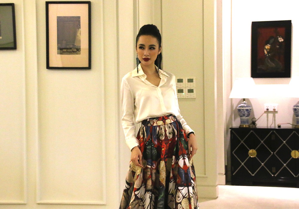 Angela Phương Trinh điệu đà khoe dáng ngày đầu năm - Hình 9