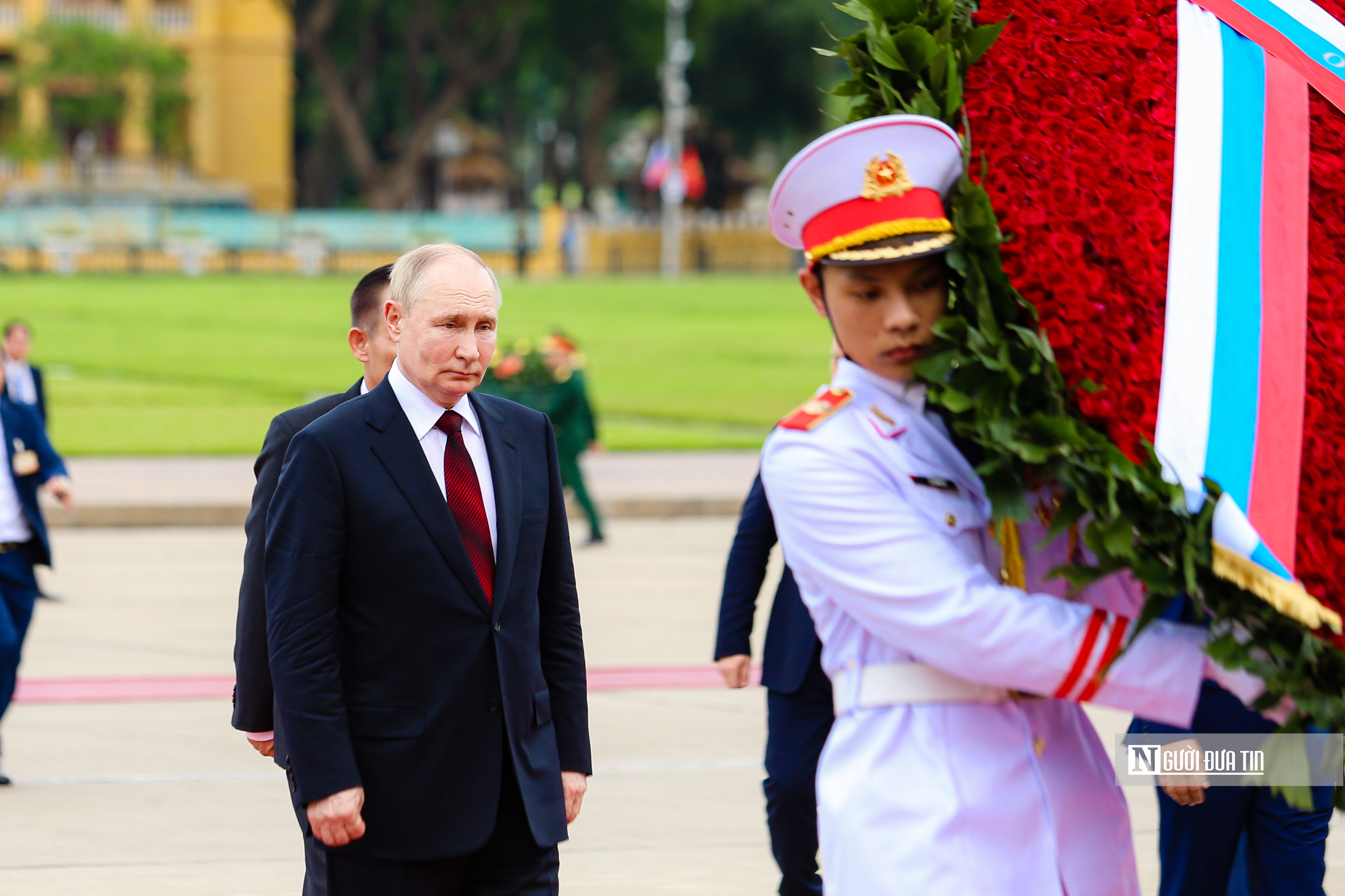 Tiêu điểm - Tổng thống Putin vào Lăng viếng Chủ tịch Hồ Chí Minh (Hình 5).