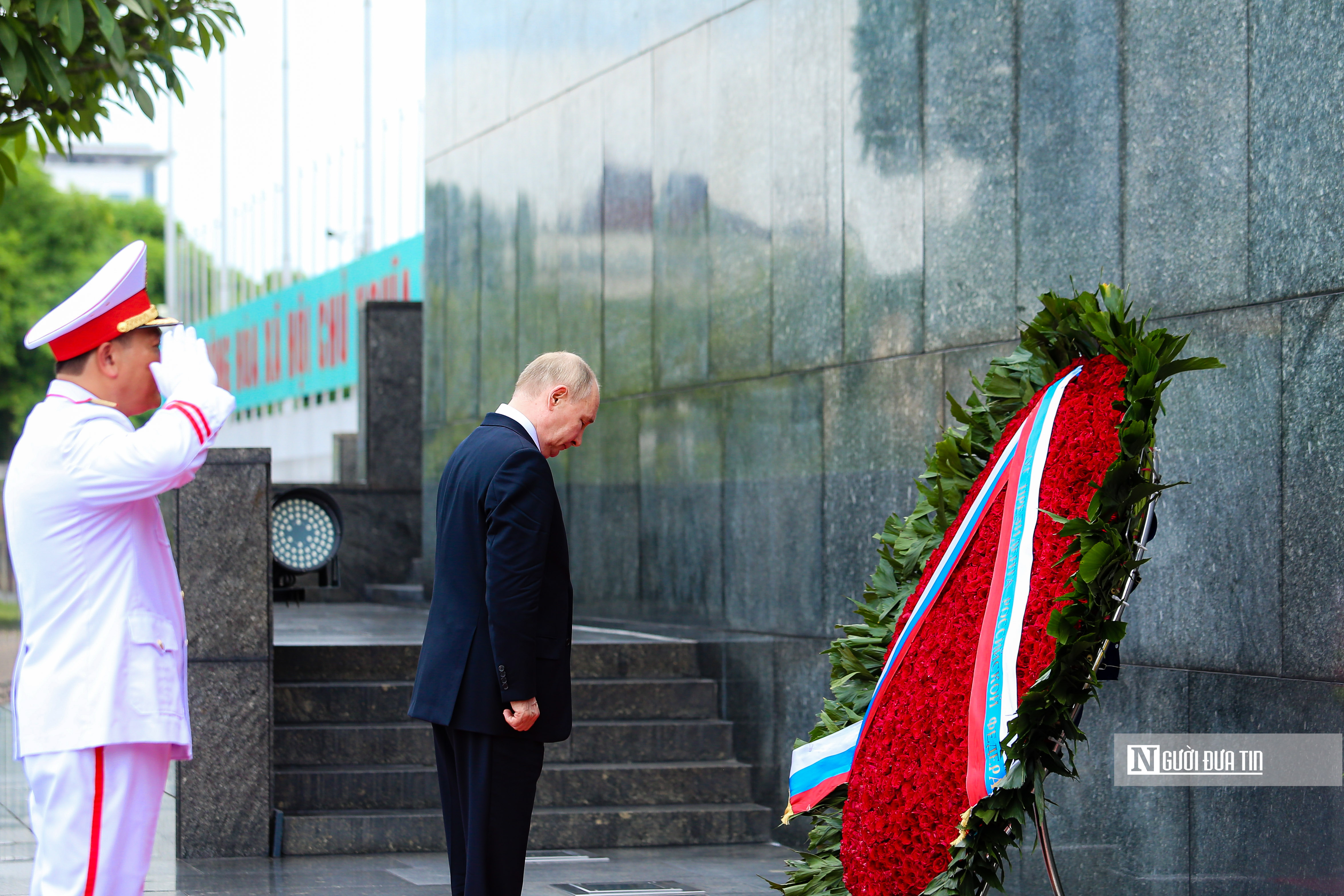 Tiêu điểm - Tổng thống Putin vào Lăng viếng Chủ tịch Hồ Chí Minh (Hình 9).