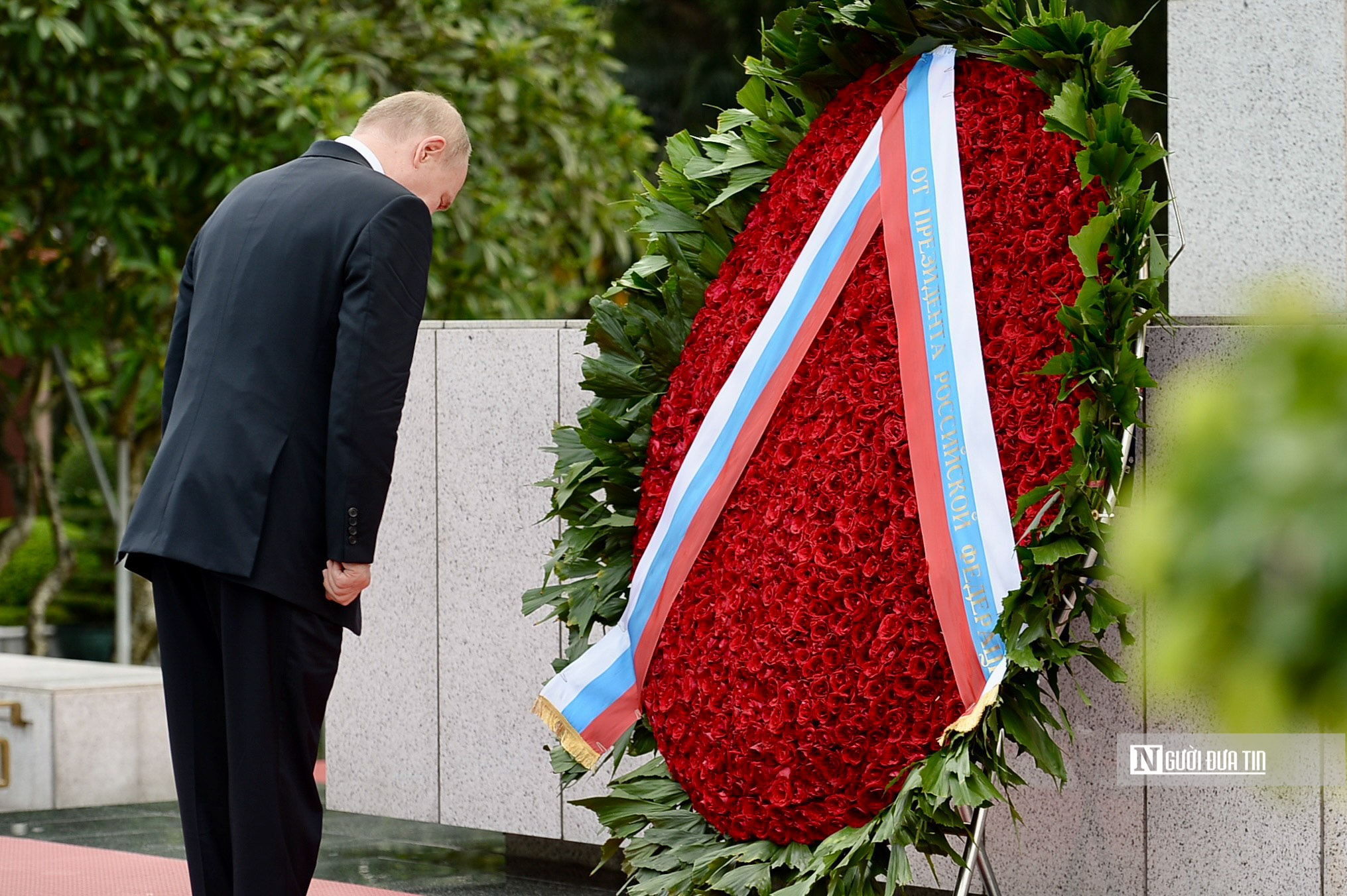 Tiêu điểm - Tổng thống Putin vào Lăng viếng Chủ tịch Hồ Chí Minh (Hình 3).