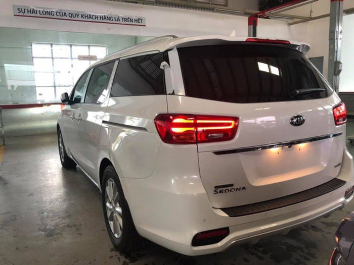 Đánh giá xe - Kia Sedona 2019 lộ giá bán hơn 1 tỷ trước ngày ra mắt (Hình 2).