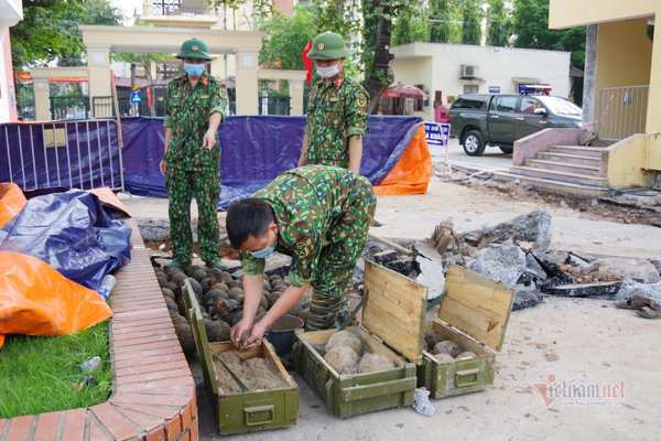 Dân sinh - Phát hiện 400 quả bom bi trong khuôn viên UBND TP.Hải Dương