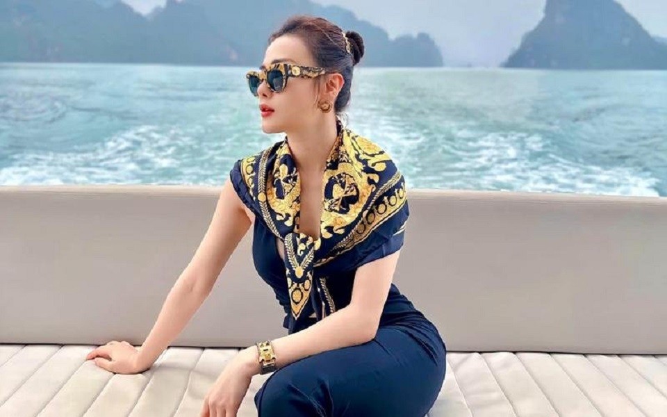  Phương Oanh khoe đường cong, Shark Bình 