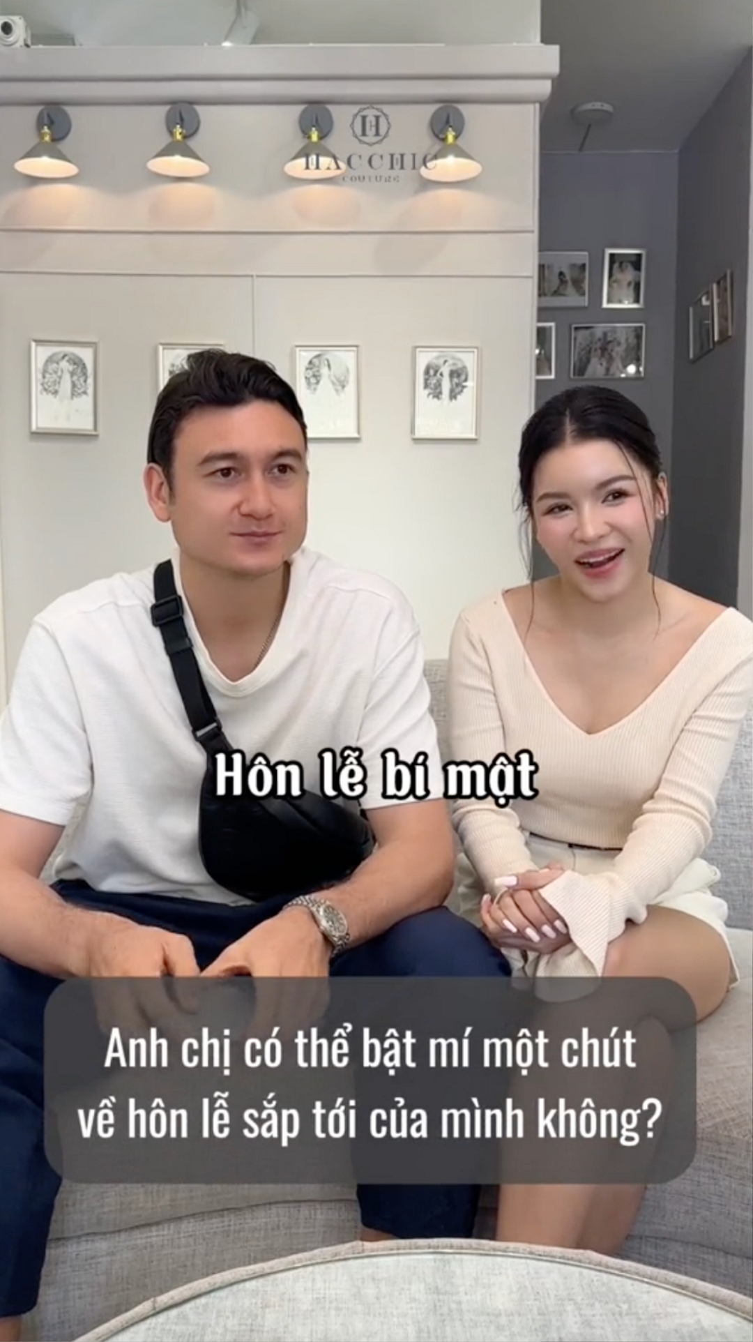 Chuyện tình 6 năm của thủ môn Đặng Văn Lâm và bạn gái nóng bỏng