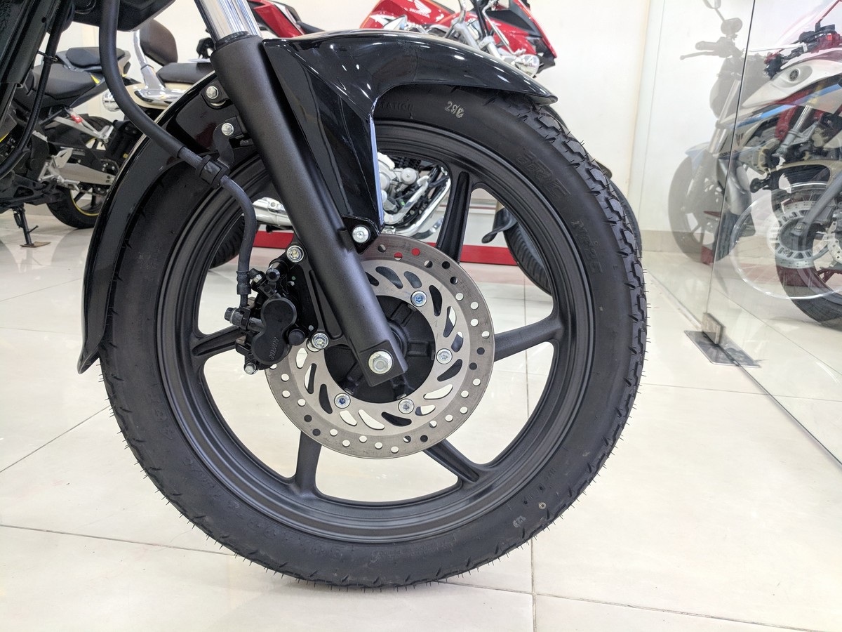 Thị trường xe - Nakedbike giá sốc Honda CB150 Verza 2018 đầu tiên về Sài Gòn (Hình 5).