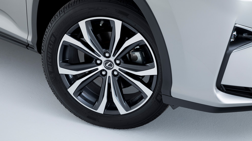 Thị trường xe - Cận mặt Lexus RX 450hL 2019: Động cơ Hybrid, 7 chỗ ngồi (Hình 2).