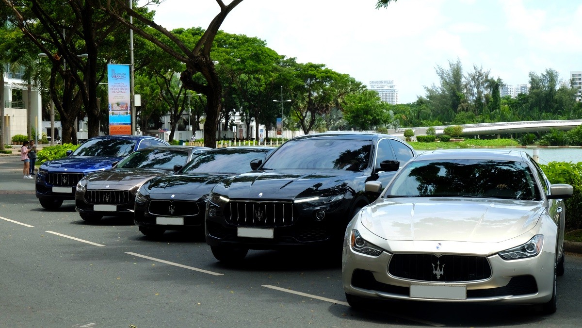 “Kỵ sĩ bóng đêm” Maserati Quattroporte GTS Nerrisimo xuất hiện ở Sài Gòn