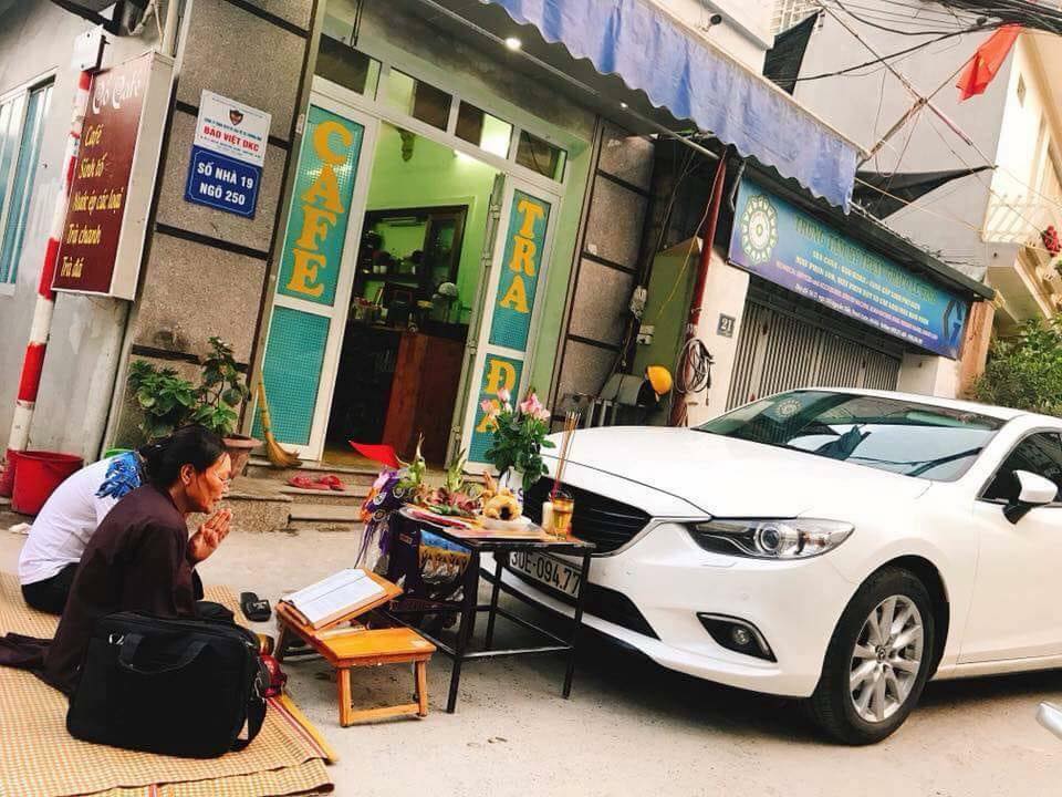 Bài Cúng Xe Mới Hài Hước - Những Mẫu Văn Khấn Độc Đáo và Vui Nhộn