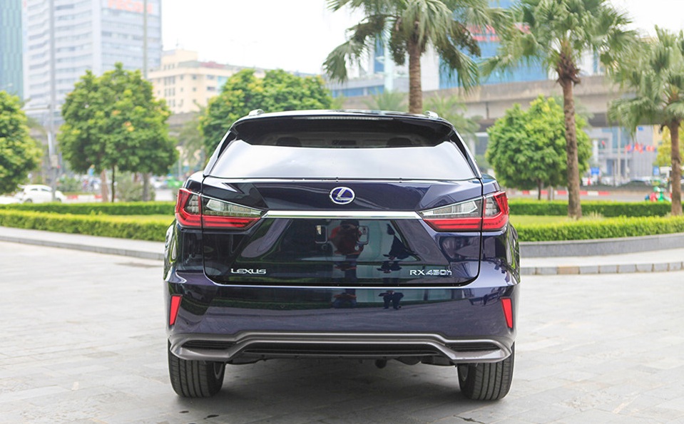 Thị trường xe - Soi xe 'xanh' Lexus RX450h 2018 chốt giá 4,5 tỷ cho khách Việt (Hình 4).