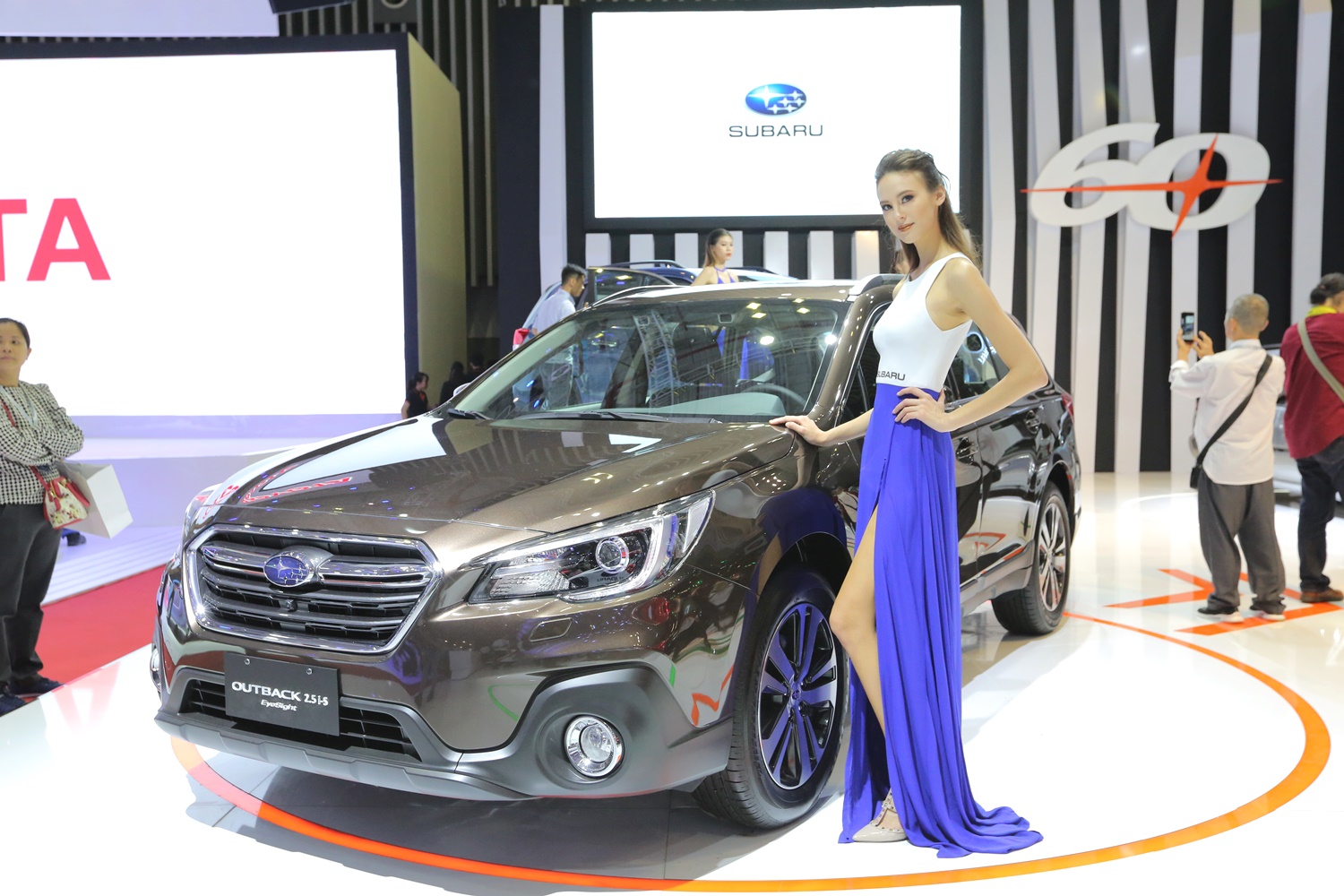 Thị trường xe - Cận cảnh Subaru Forester 2.0i-S 2018 trang bị 'mắt thần' EyeSight (Hình 3).