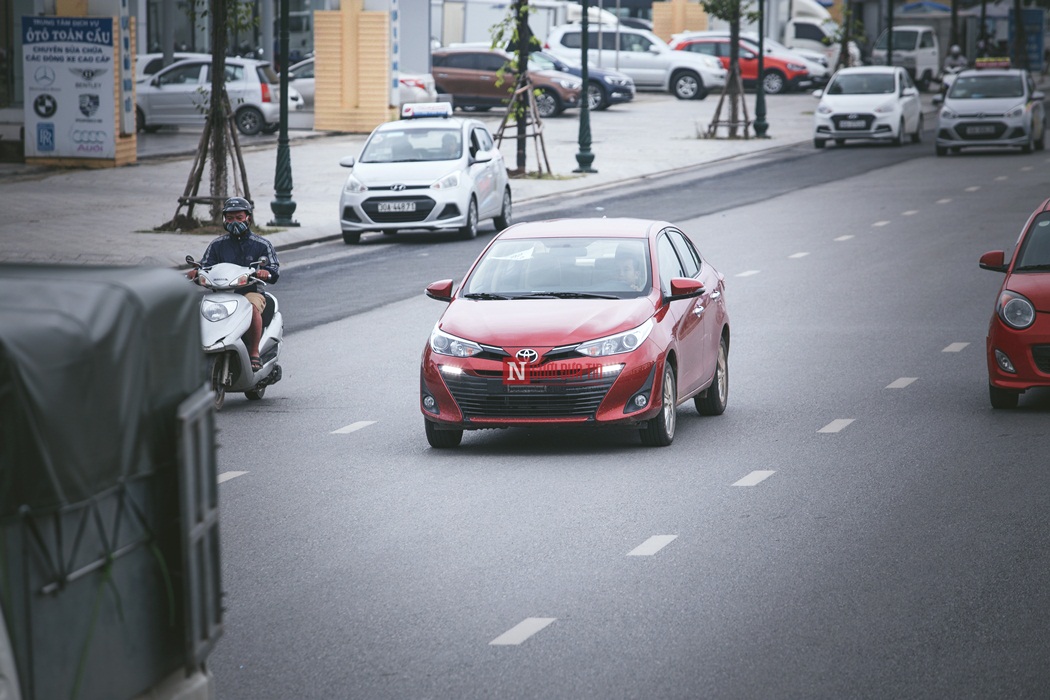 Thị trường xe - Toyota Vios lại 'tung chiêu' hút khách, giữ ngôi vương doanh số