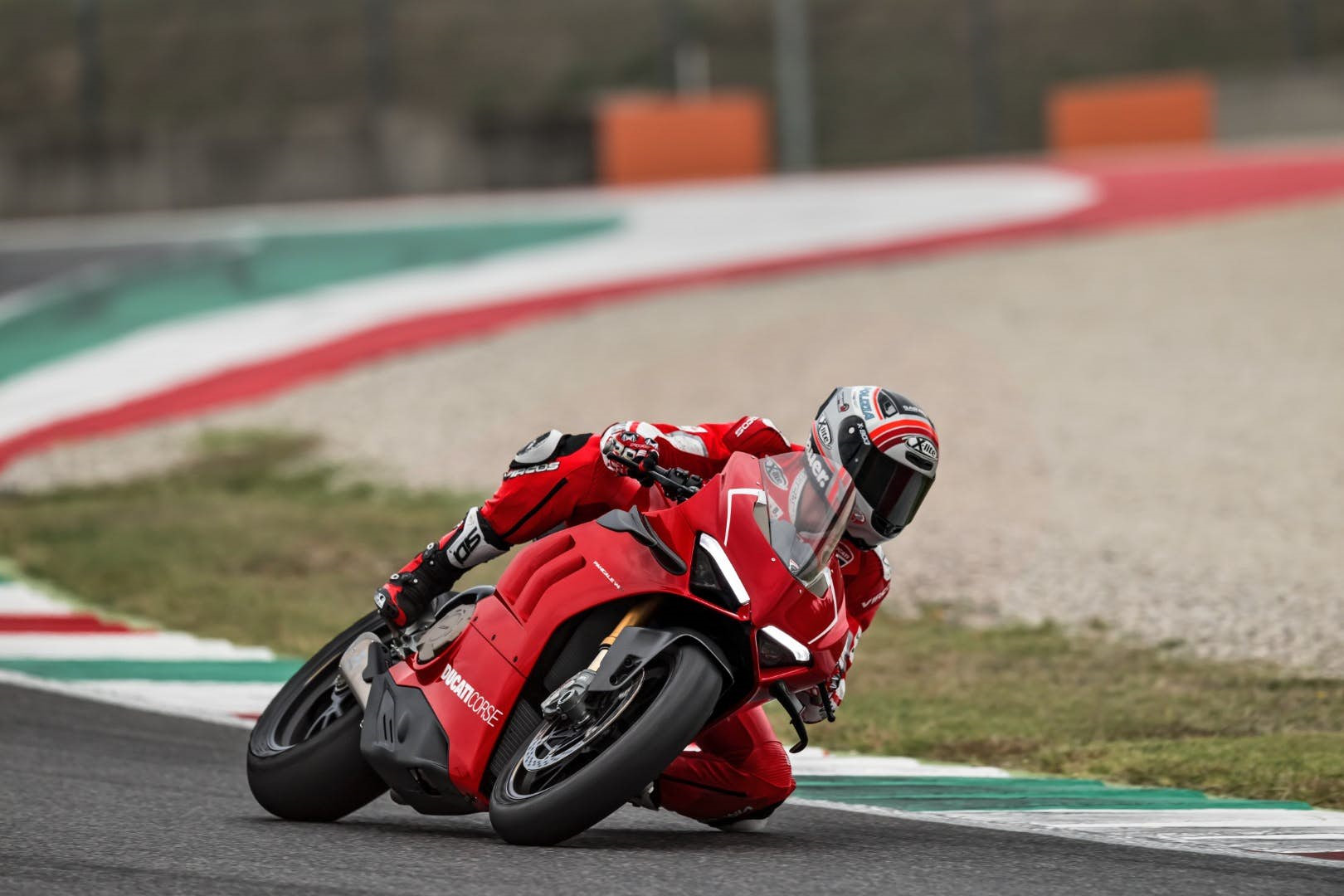 Thị trường xe - Siêu mô tô thương mại Ducati Panigale V4 R 2019 'dát' công nghệ xe đua (Hình 3).