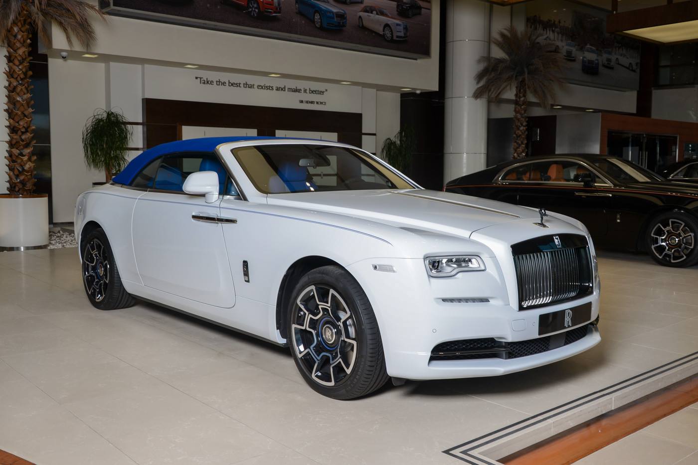 Thú chơi xe - Tuyệt phẩm 'hừng đông' Rolls-Royce Dawn màu cực hiếm lộ diện (Hình 5).