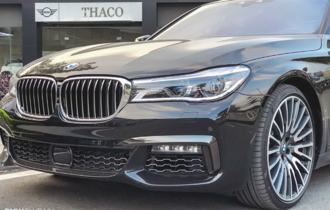 Thá» trÆ°á»ng xe - 'Boeing máº·t Äáº¥t' BMW 750Li báº£n thá» thao vá» Viá»t Nam (HÃ¬nh 2).