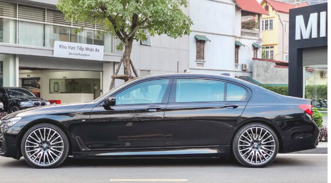 Thá» trÆ°á»ng xe - 'Boeing máº·t Äáº¥t' BMW 750Li báº£n thá» thao vá» Viá»t Nam (HÃ¬nh 5).