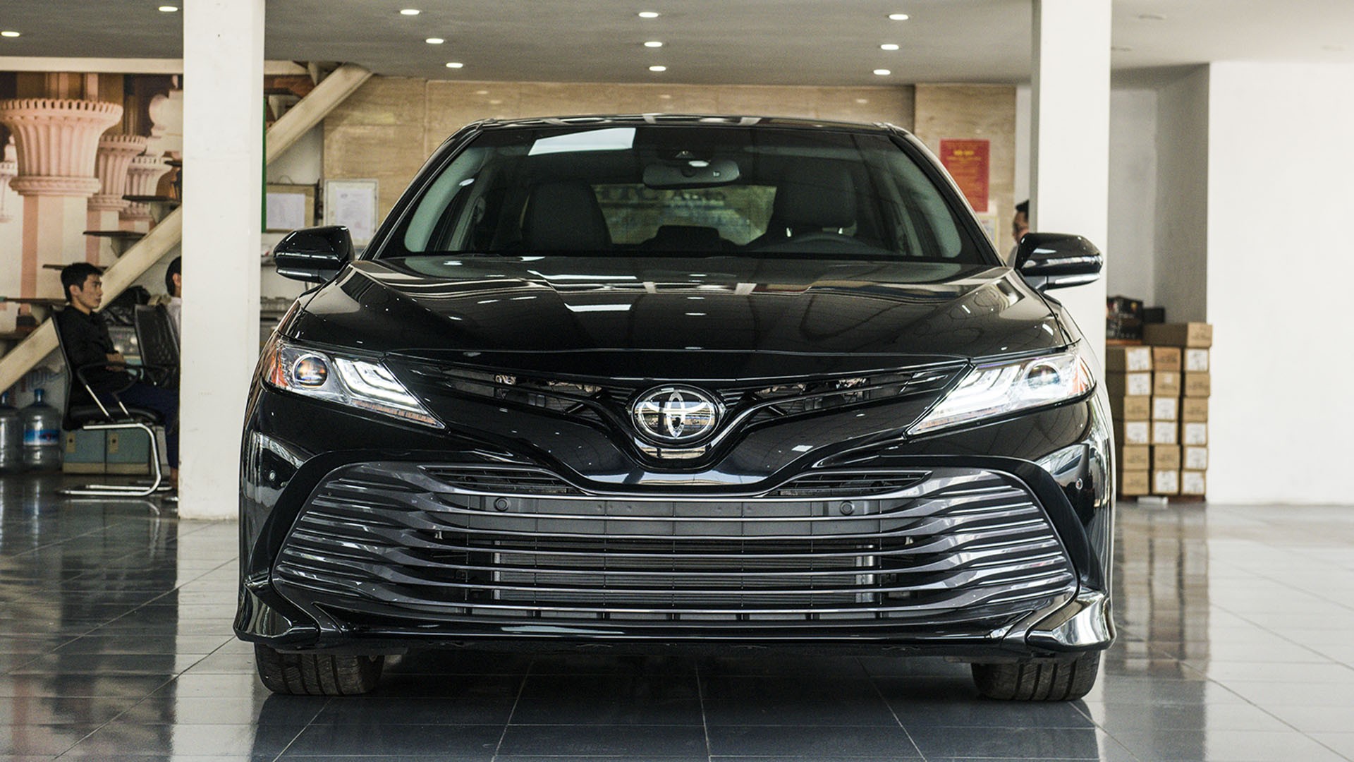 Thị trường xe - Nghịch lý Toyota Camry 2019 đắt hơn Lexus bất ngờ về Việt Nam