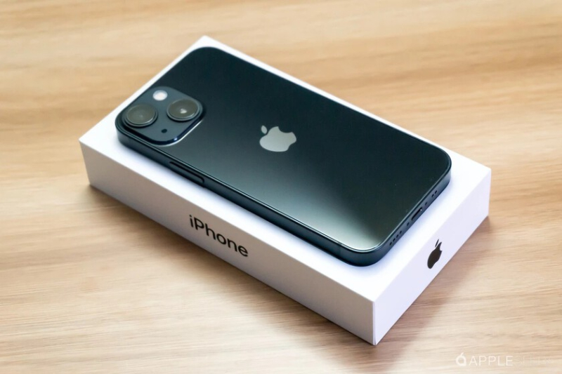 Apple sẵn sàng kết thúc kỷ nguyên iPhone nhỏ gọn