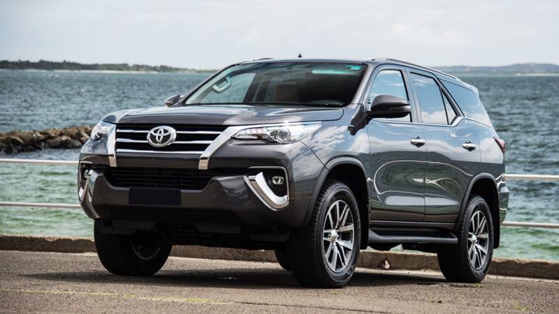 Giá xe Toyota Fortuner 2018 cập nhật mới nhất 