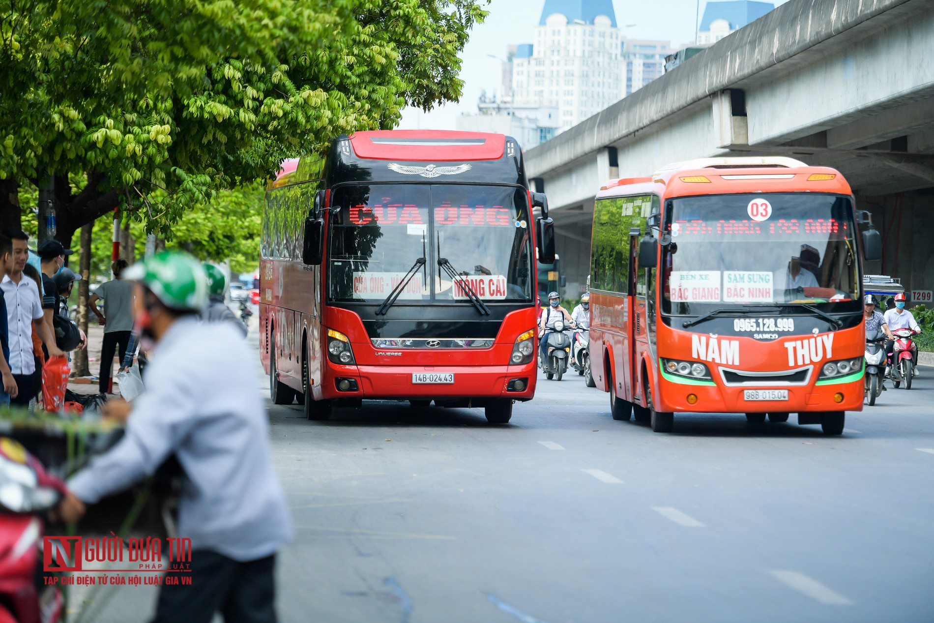 Tin nhanh - Hà Nội: Hé lộ 'vũ khí' đặc biệt giúp CSGT xử lý xe khách 'rùa bò'