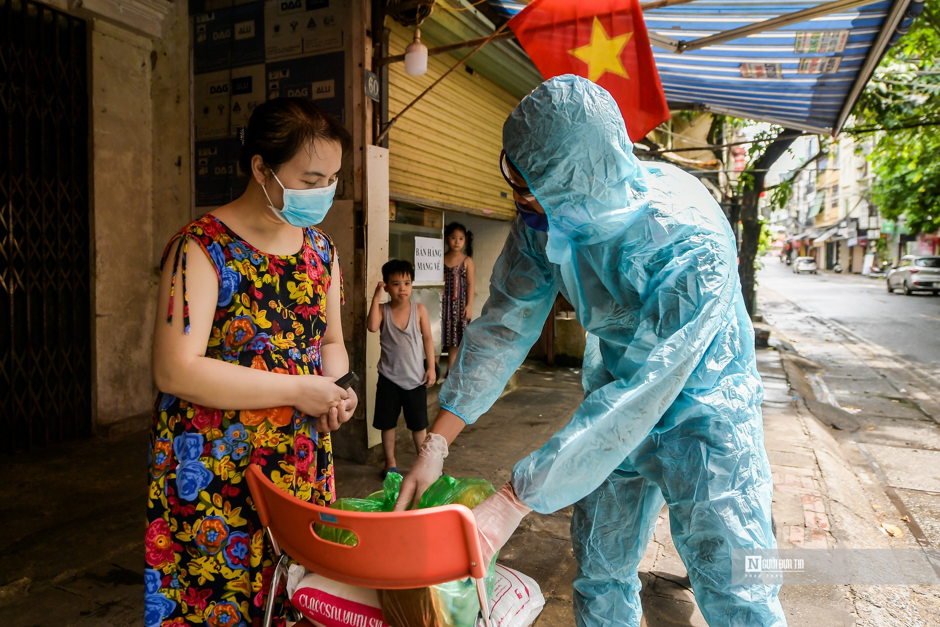 Dân sinh - Ấm áp hàng trăm suất quà được gửi đến người khiếm thị (Hình 4).