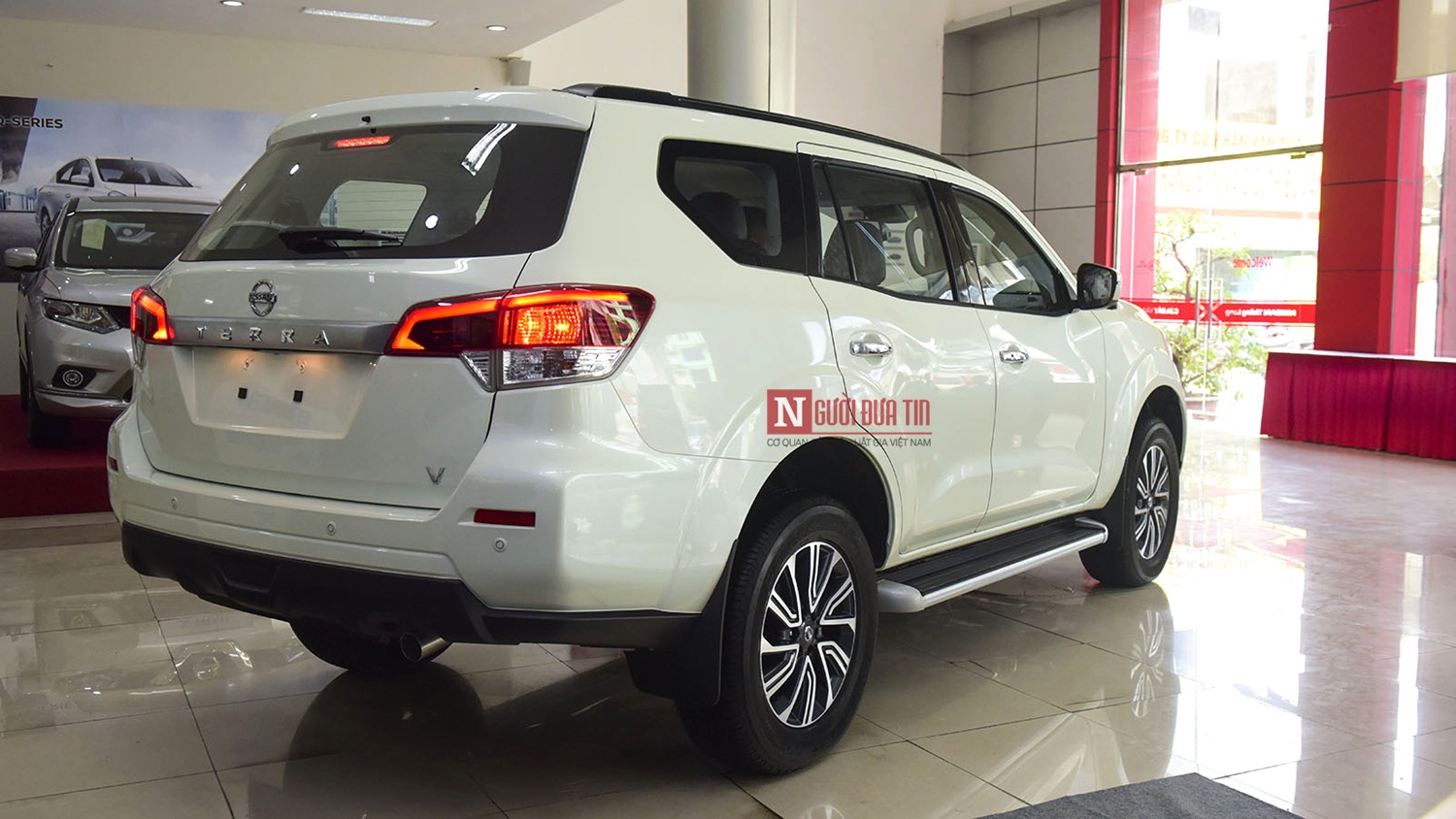 Thị trường xe - Nissan Terra 7 chỗ bản cao nhất chốt giá 1,2 tỷ có gì? (Hình 3).