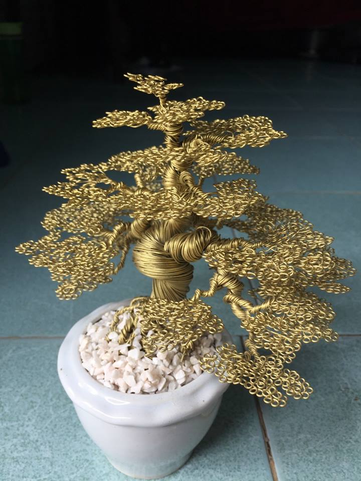 Nam sinh "hốt bạc" nhờ bán cây bonsai bằng đồng trong dịp Tết - Hình 8
