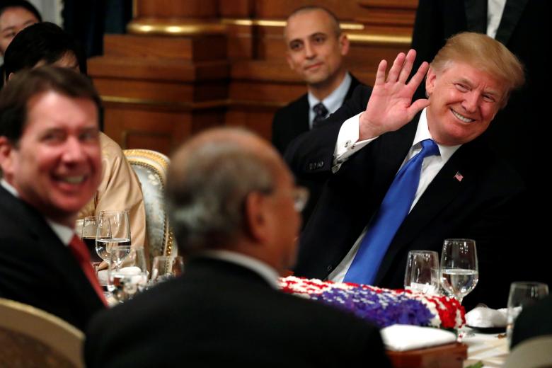 Những khoảnh khắc đặc biệt của Tổng thống Trump trên đường công du châu Á - Hình 6