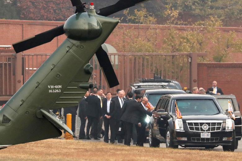 Những khoảnh khắc đặc biệt của Tổng thống Trump trên đường công du châu Á - Hình 17