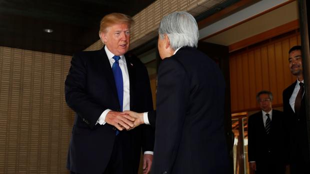 Những khoảnh khắc đặc biệt của Tổng thống Trump trên đường công du châu Á - Hình 11