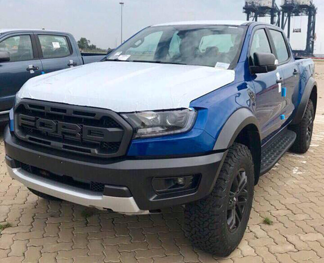 Thị trường xe - Hình ảnh đầu tiên của Ford Ranger Raptor xuất hiện tại Sài Gòn