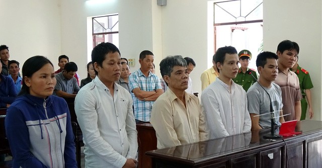 Nóng 12h: Băng trộm dây điện tiền tỷ lĩnh án gần 45 năm tù - Hình 1