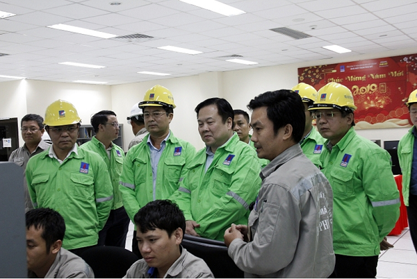 Tiêu dùng & Dư luận - Chủ tịch UBQLVNN Nguyễn Hoàng Anh thăm và làm việc tại Đạm Phú Mỹ
