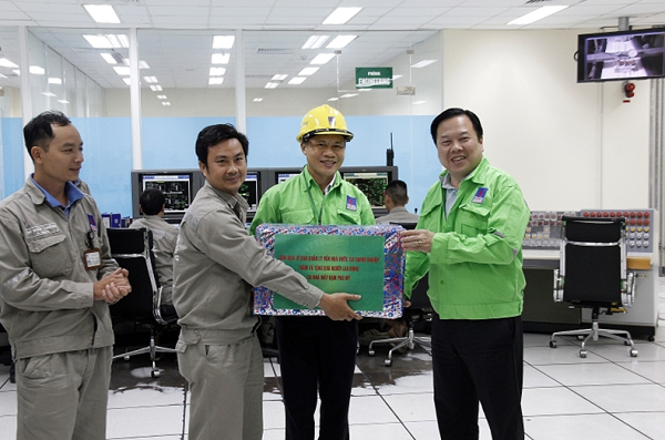 Tiêu dùng & Dư luận - Chủ tịch UBQLVNN Nguyễn Hoàng Anh thăm và làm việc tại Đạm Phú Mỹ (Hình 2).
