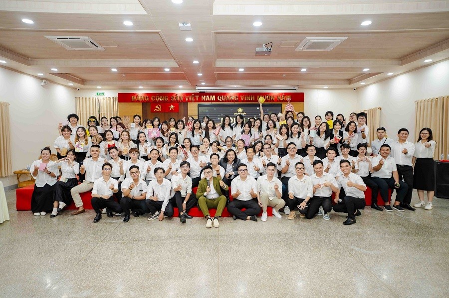 Hội nghị tổng kết quý III và định hướng chiến lược quý IV Golden Smile Corporation: Khi hiền tài là “kho báu” của doanh nghiệp 