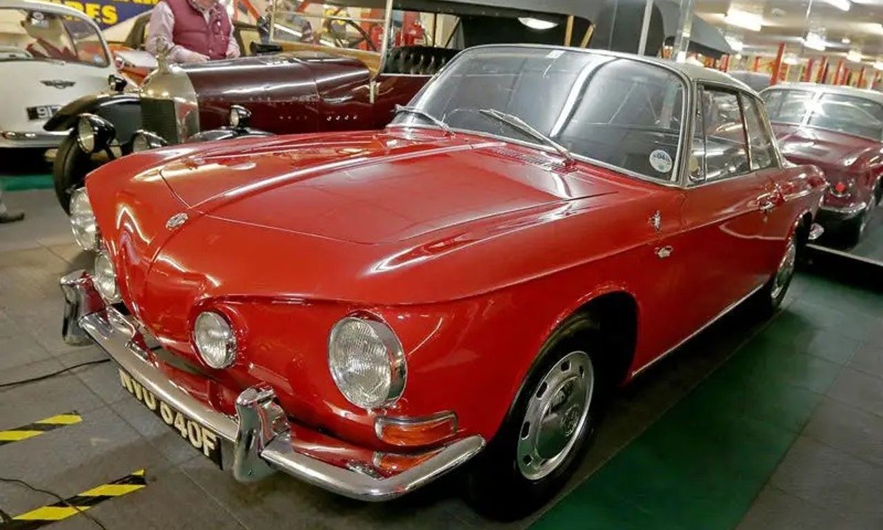 Volkswagen Karmann-Ghia: Ra đời khi nhà thiết kế người Ý Ghia nghĩ ra bộ quần áo cho chiếc Bug khét tiếng của VW và Karmann sau đó tiếp tục chế tạo nó. Chiếc xe đó được gọi là Type 14, nhưng đây là chiếc Type 34 hiếm hơn nhiều, dựa trên chiếc VW 1500. Chỉ 42.000 chiếc trong số này được sản xuất so với khoảng 450.000 chiếc Type 14.