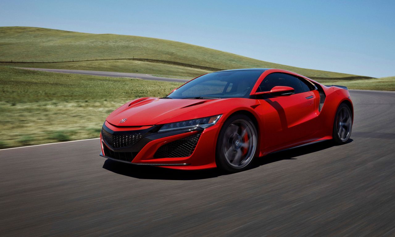 Acura NSX 2019 sở hữu động cơ Twin Turbo V6 dung tích 3.5 lít trên NSX 2019 đã được tinh chỉnh lại để cho tối đa hoá hiệu suất xe.