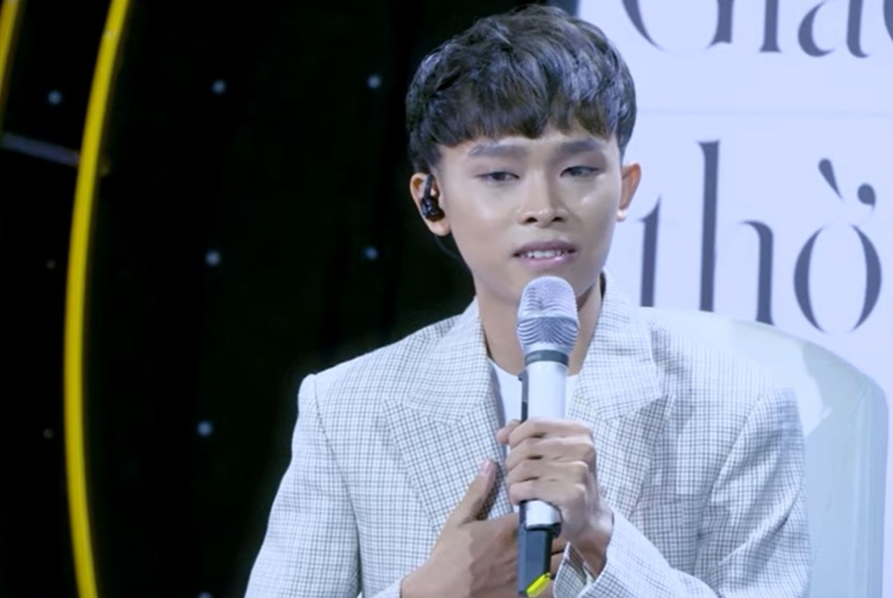 Hồ Văn Cường được fan tặng hộp quà chứa toàn ᴛιềɴ nhân dịp đặc biệt