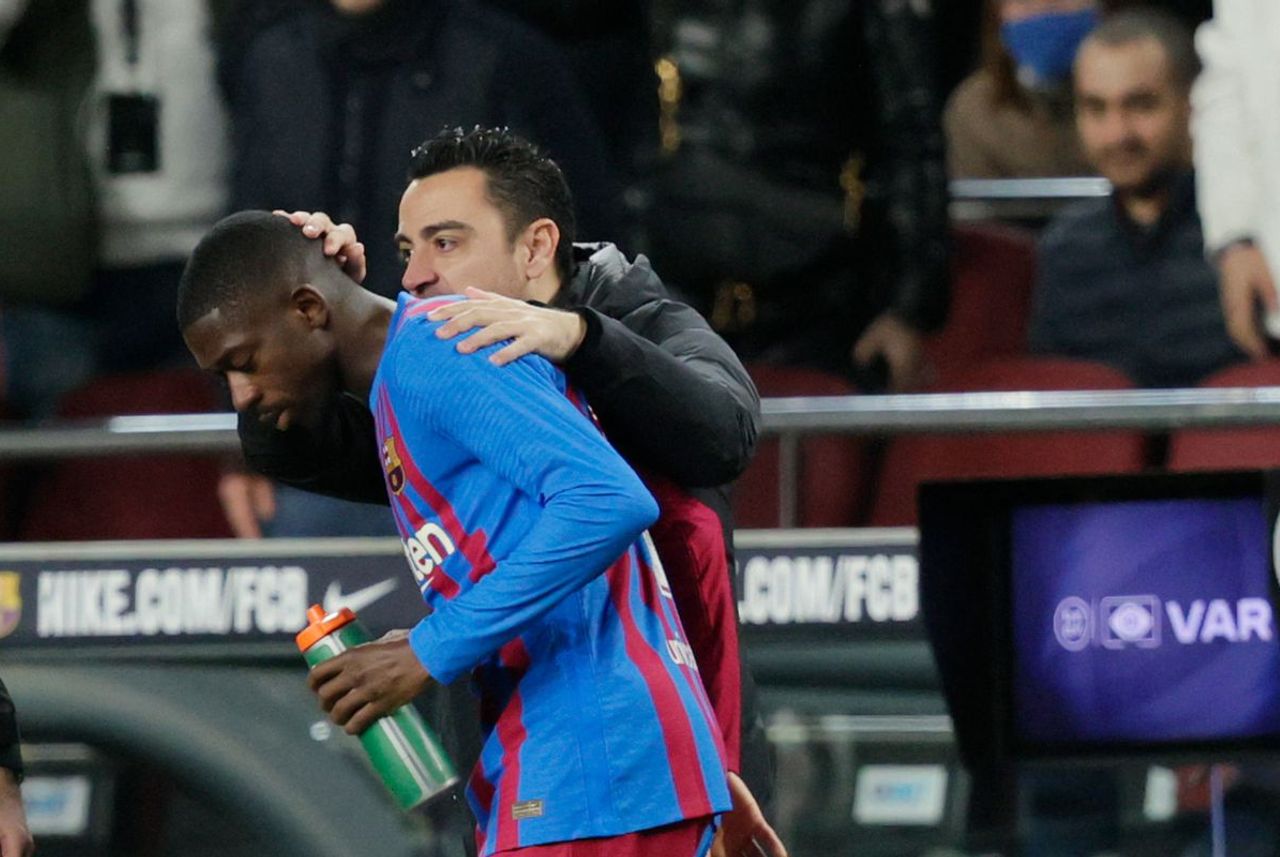 Xavi động viên Messi sau thất bại ở Champions League