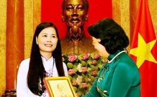Người đàn bà xây dựng thương hiệu bánh bột lọc nức tiếng ở quê chồng Người đàn bà xây dựng thương hiệu bánh bột lọc nức tiếng ở quê chồng